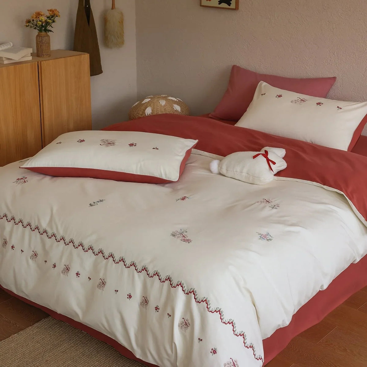 Duvet Cover Set Embroidered Floral Cotton Satin 4-Piece
