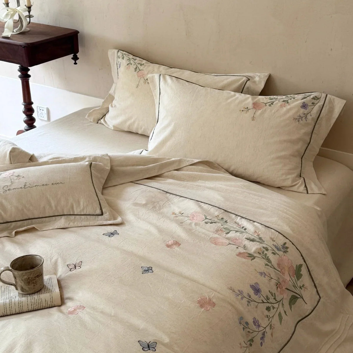 Duvet Cover Set Hand-Embroidered Floral Cotton-Linen 4-Piece