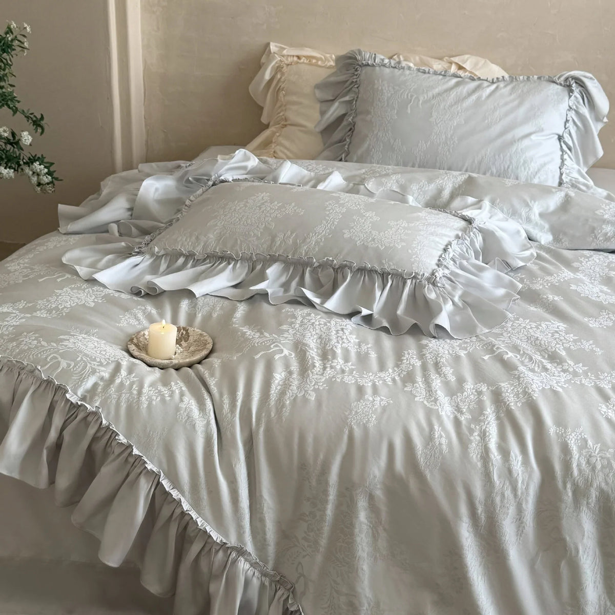 Duvet Cover Set Jacquard Floral Ruffle Trim Satin-Like Finish