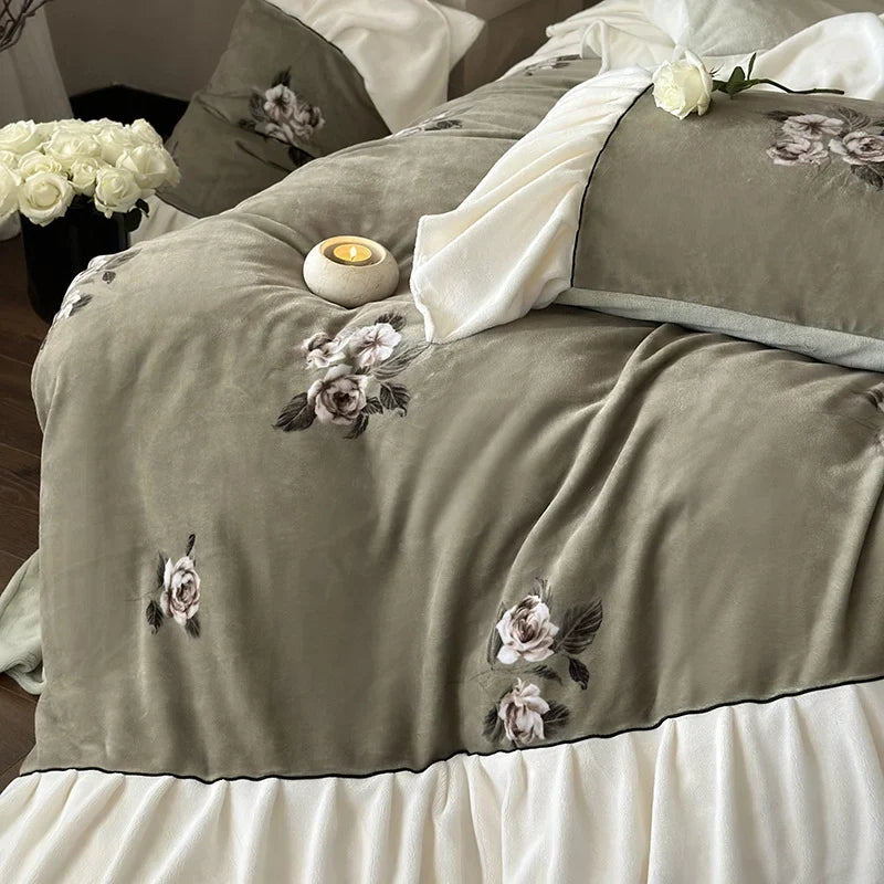 Duvet Cover Set Reversible Velvet-Look Microfiber Embroidered Roses