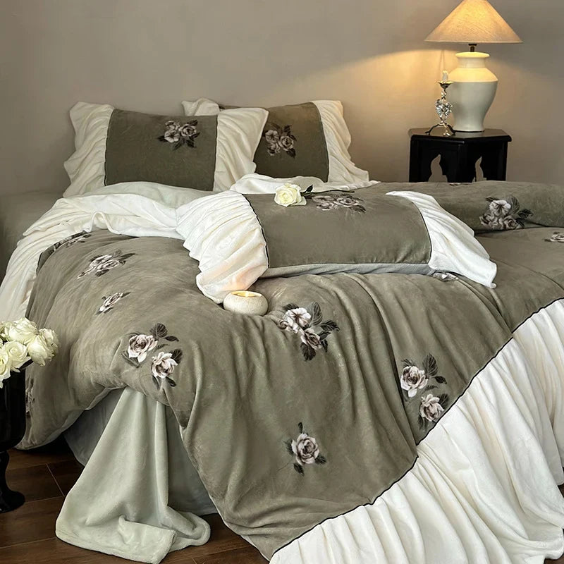 Duvet Cover Set Reversible Velvet-Look Microfiber Embroidered Roses