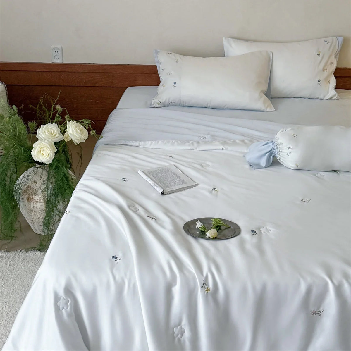 Duvet Cover Set Silky Satin Floral Embroidery Hidden Zipper