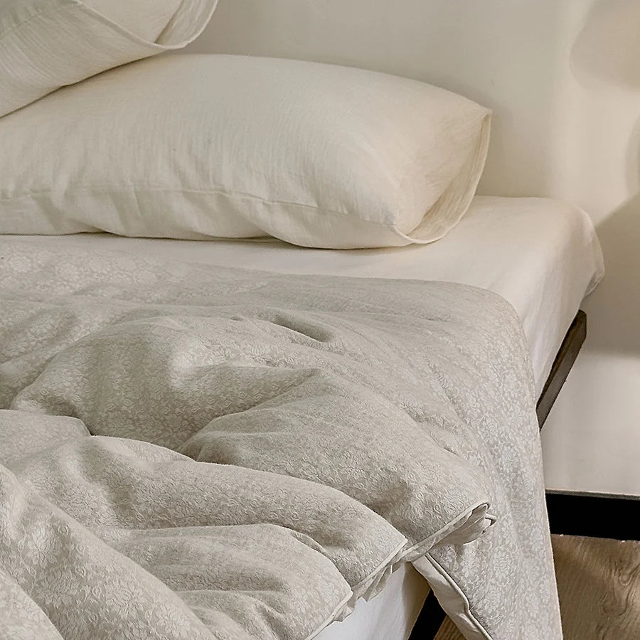 Duvet Lightweight Hollow-Fiber Quilted All-Season