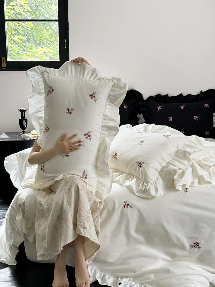 Duvet Set Breathable Cotton Satin Floral Embroidery Set of 4