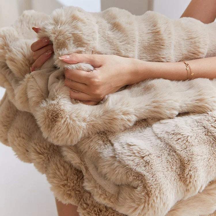 Faux Fur Throw Blanket Soft Insulating Wave Texture