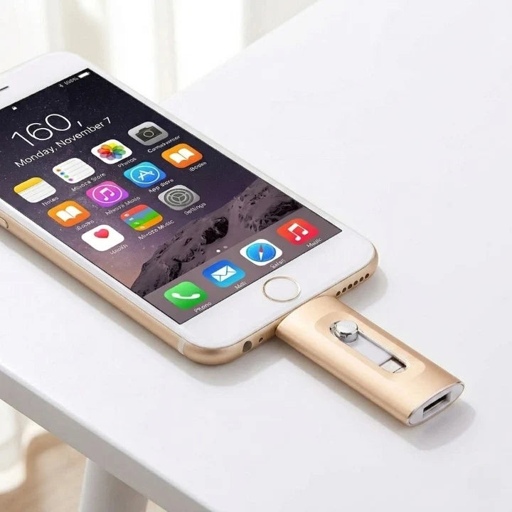 Flash Drive 3-in-1 Lightning USB-C USB-A Connectors