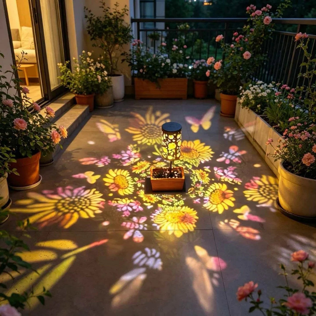 Garden Lantern Solar-Powered Sunflower Projection Dusk-To-Dawn Light