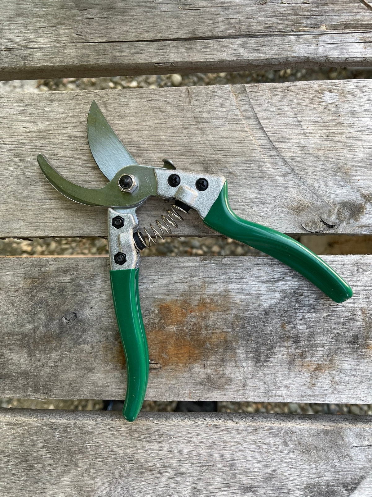 Garden Pruning Shears Carbon Steel Blade Lightweight Aluminum Frame
