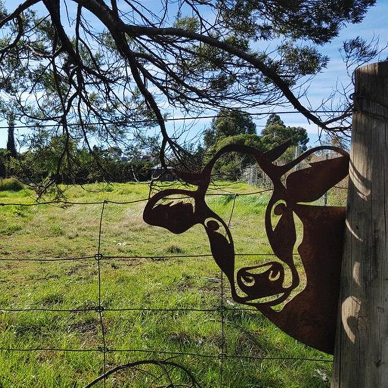 Garden Sculpture Metal Rust-Proof Peeking Animal Design