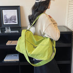 Gym Duffel Bag Lightweight & Water-Resistant Multiple Zippered Pockets
