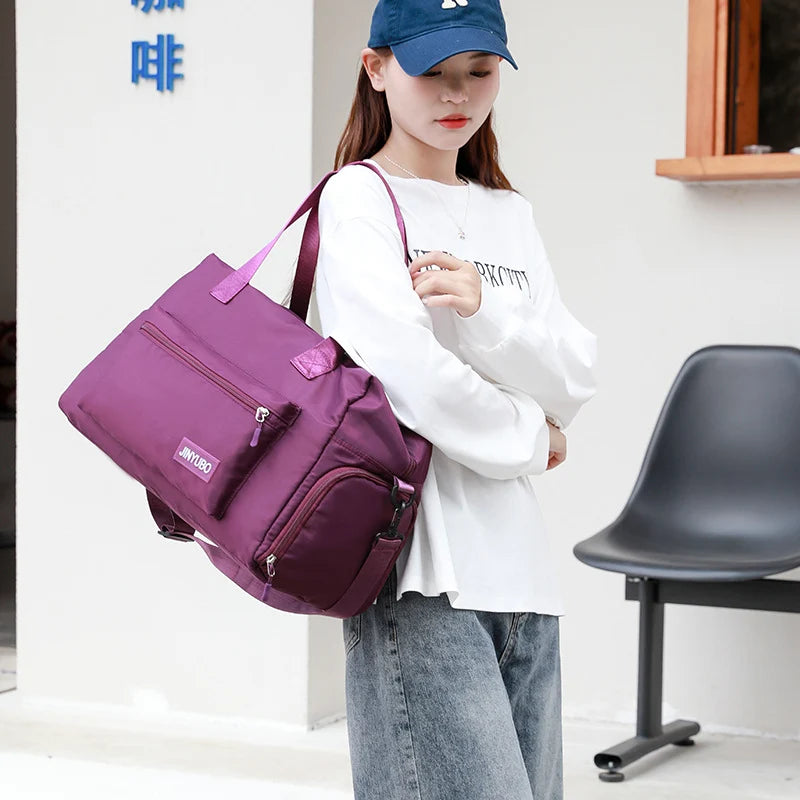 Gym Duffel Bag Water-Resistant Lightweight Spacious Compartments