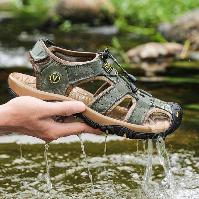 Hiking Sandals Closed-Toe Cowhide Leather & Non-Slip Sole
