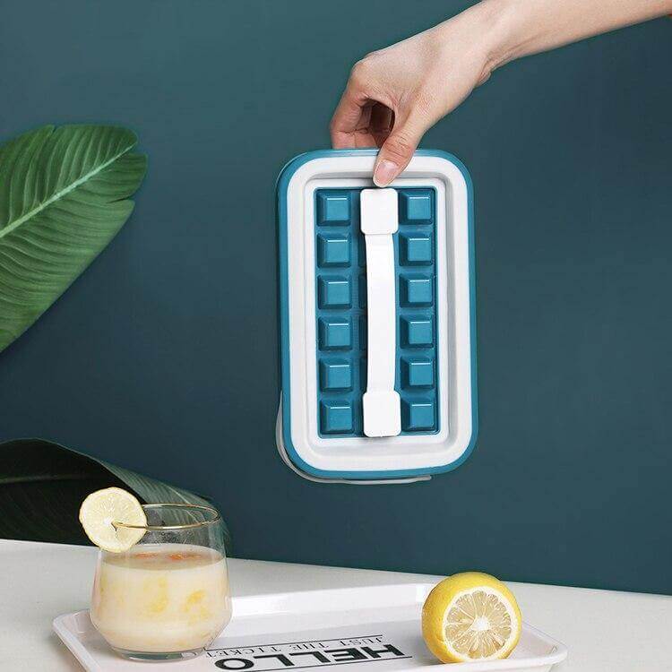 Ice Cube Tray Foldable 18-Grid Pouring Pitcher