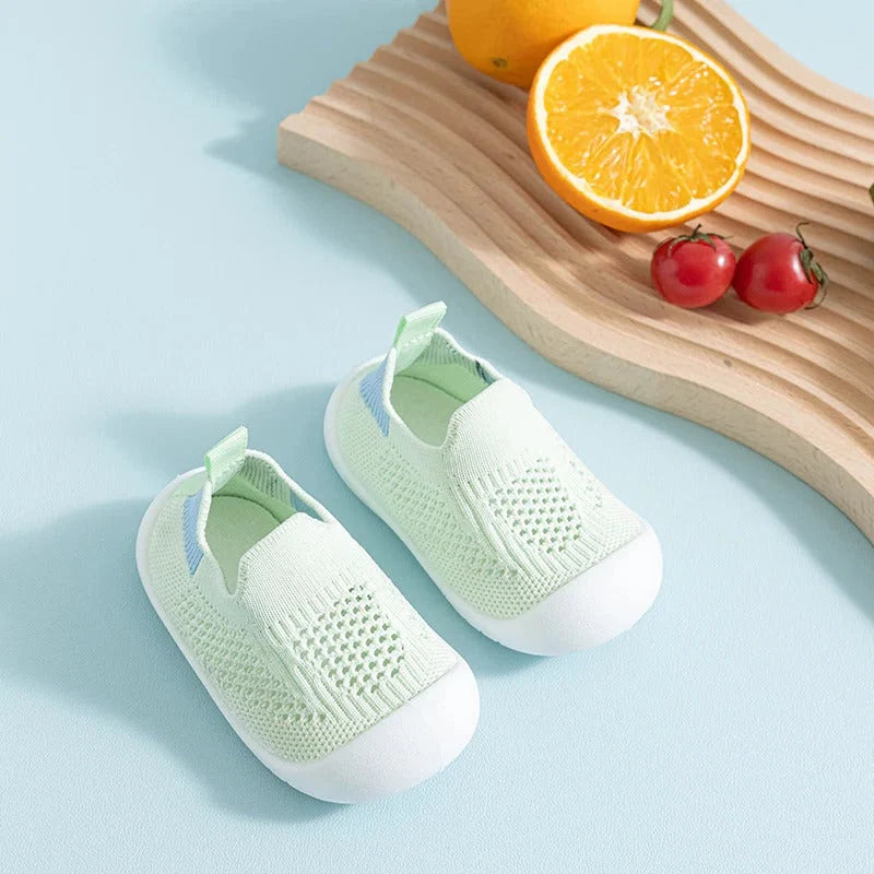 Kids Grip Socks Full-Coverage Non-Slip Sole Breathable Machine-Washable
