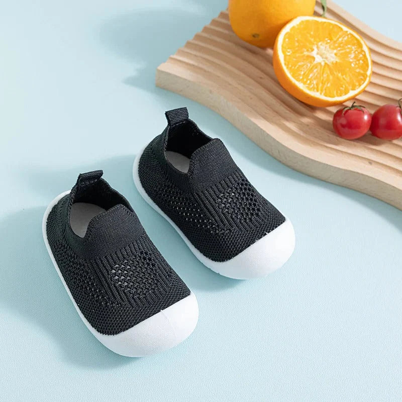Kids Grip Socks Full-Coverage Non-Slip Sole Breathable Machine-Washable