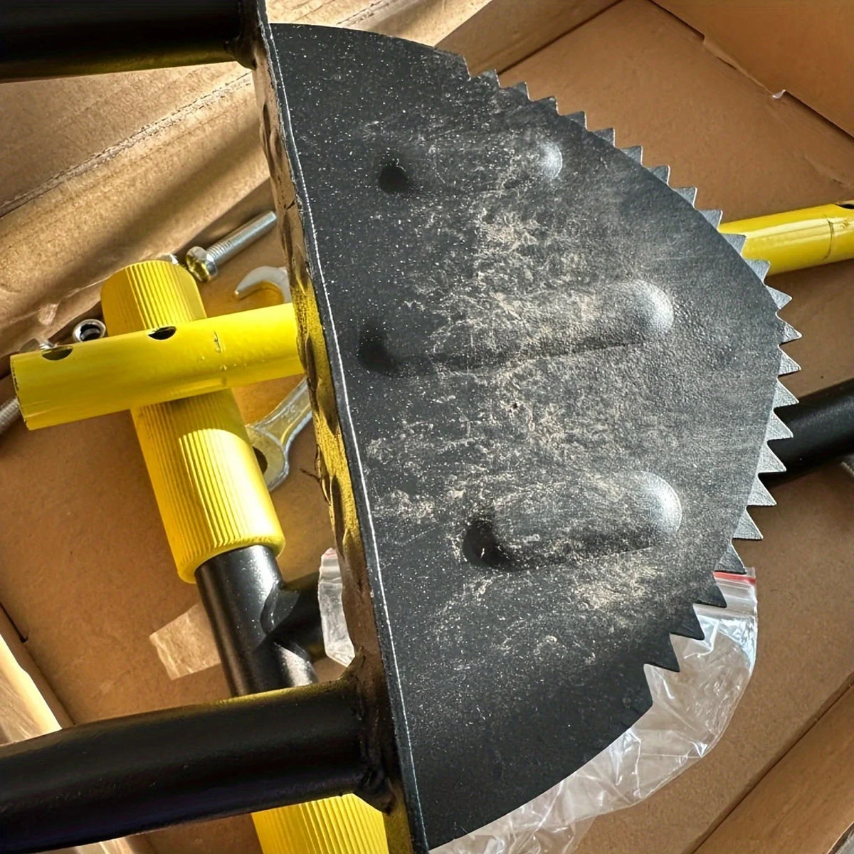 Lawn Edger Sawtooth Blade Reinforced Step Plate