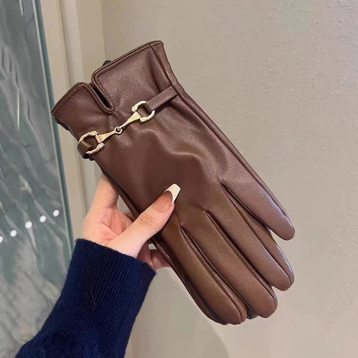 Leather Gloves Touchscreen Compatible Buckle Detail