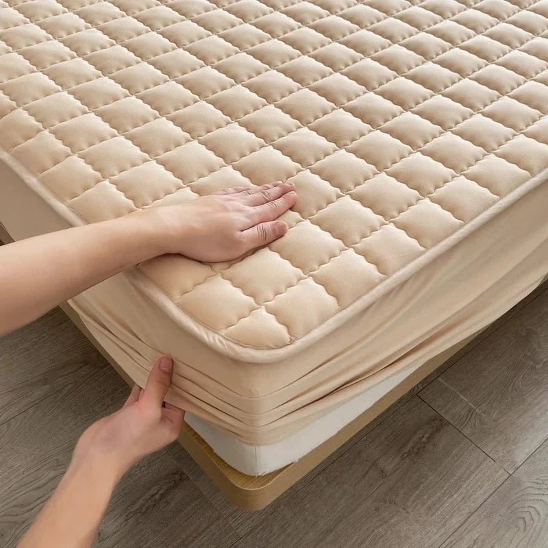 Mattress Cover Water-Repellent Breathable Machine Washable at 104°F