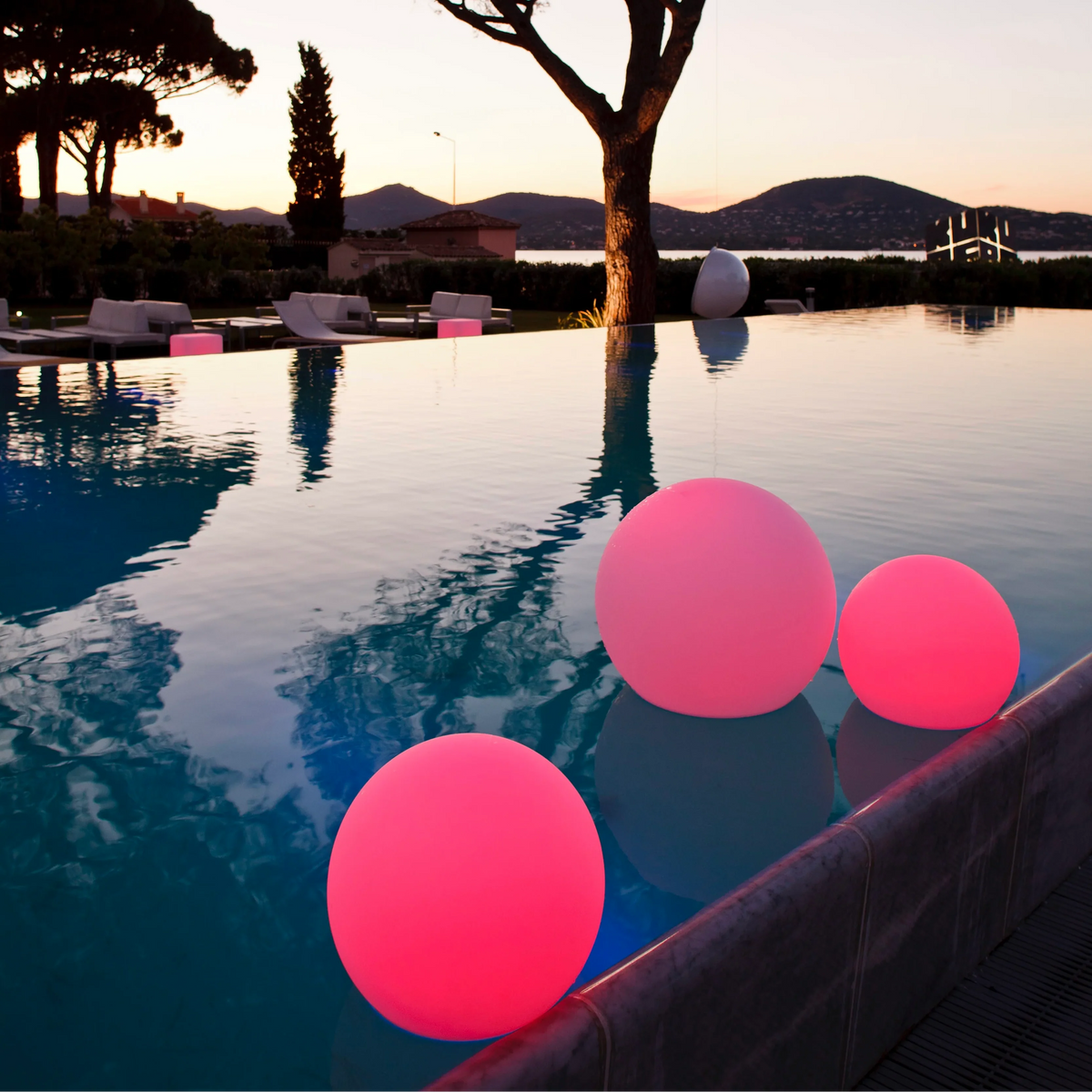 Mood Lamp Remote-Controlled 16-Color Rechargeable & Solar