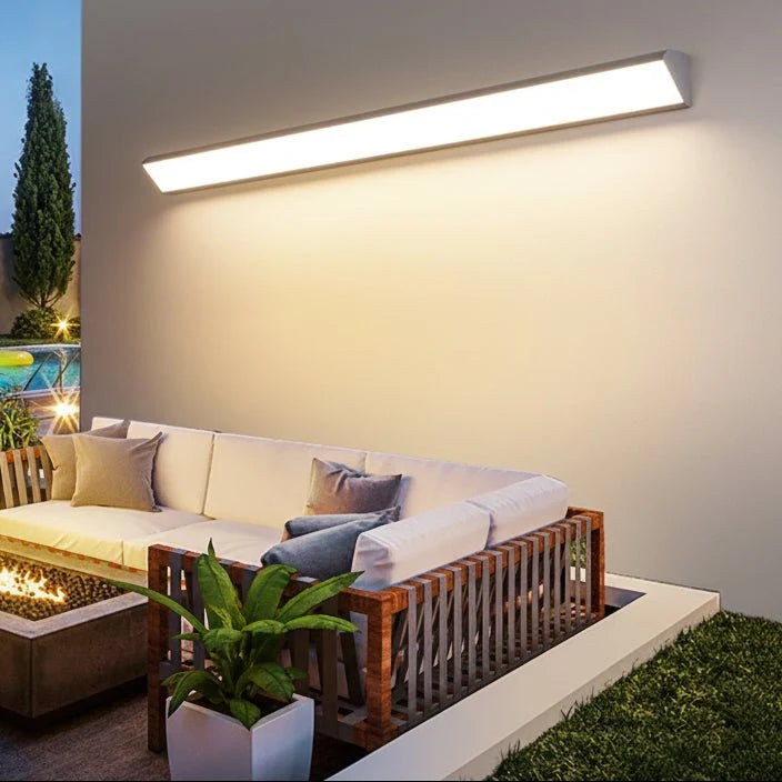 Outdoor LED Wall Light Weather-Resistant Aluminum Warm or Cool White