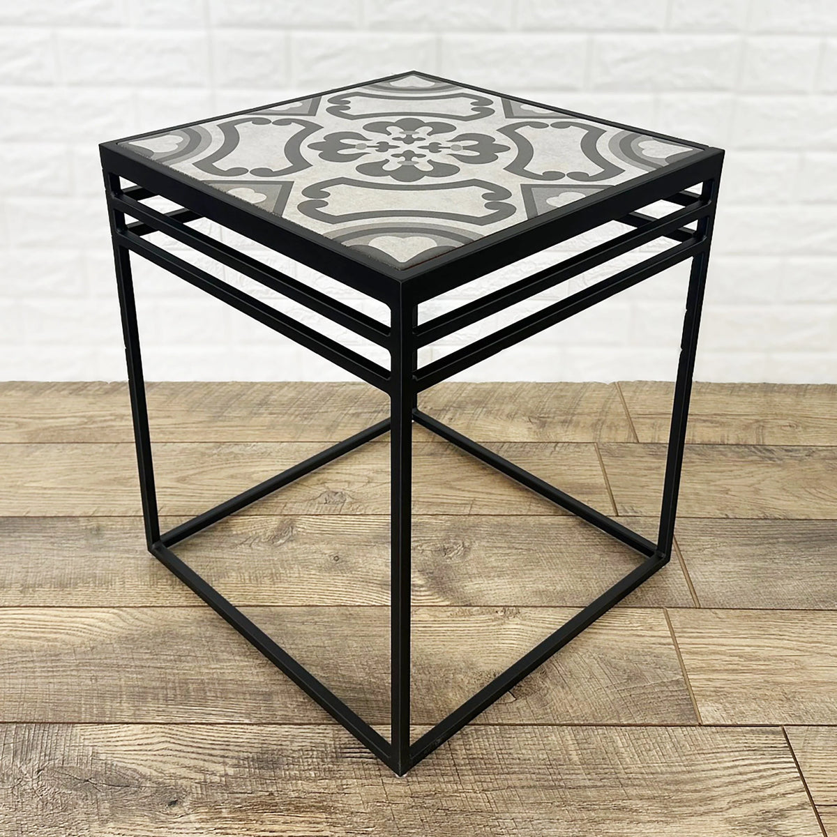 Patio Side Table Ceramic Mosaic Tile Top Steel Frame UV-Resistant Finish