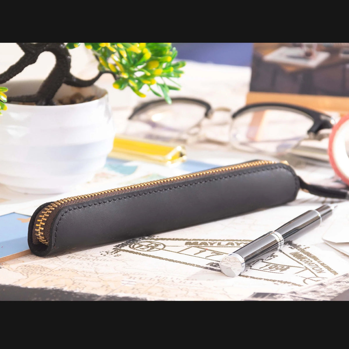 Pencil Case Genuine Leather Zipper Closure Compact Lightweight
