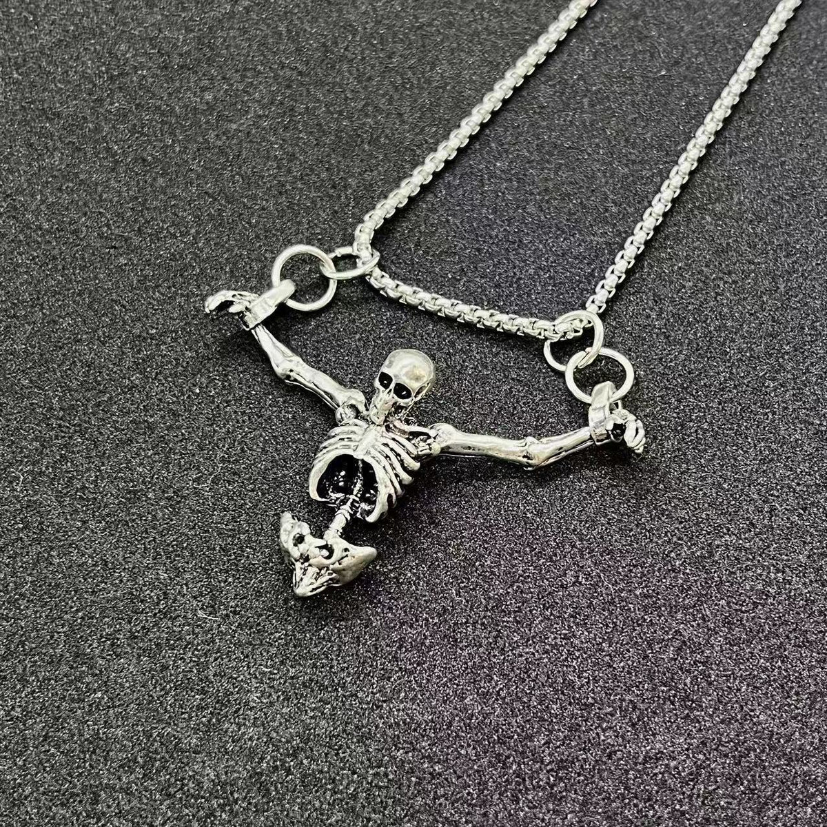 Pendant Necklace Metal Skeleton Design Adjustable Chain Tarnish-Resistant