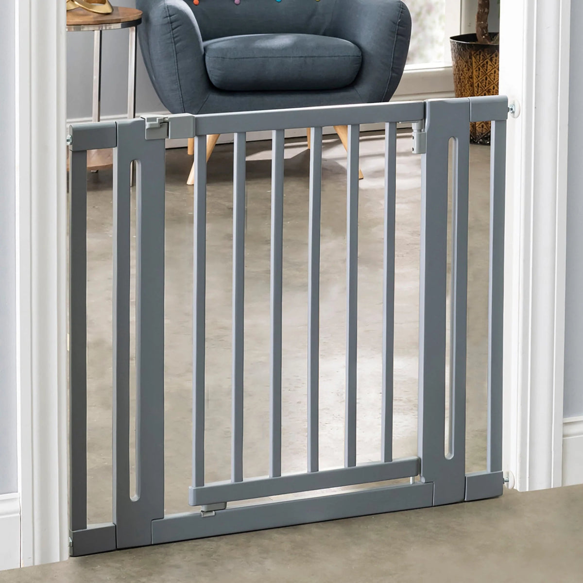 Pet Gate Solid Hardwood Swing Door Pressure-Mounted 28–38 Inch Wide