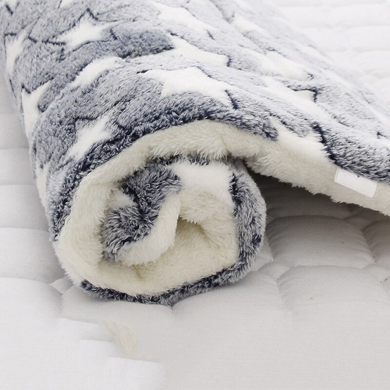 Pet Sofa Blanket Padded Plush Spill-Resistant & Machine Washable