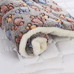 Pet Sofa Blanket Padded Plush Spill-Resistant & Machine Washable