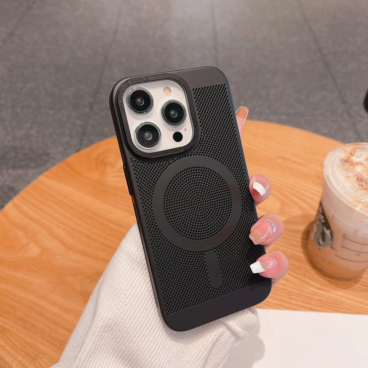Phone Case Mesh Design MagSafe Wireless Charging Scratch-Resistant
