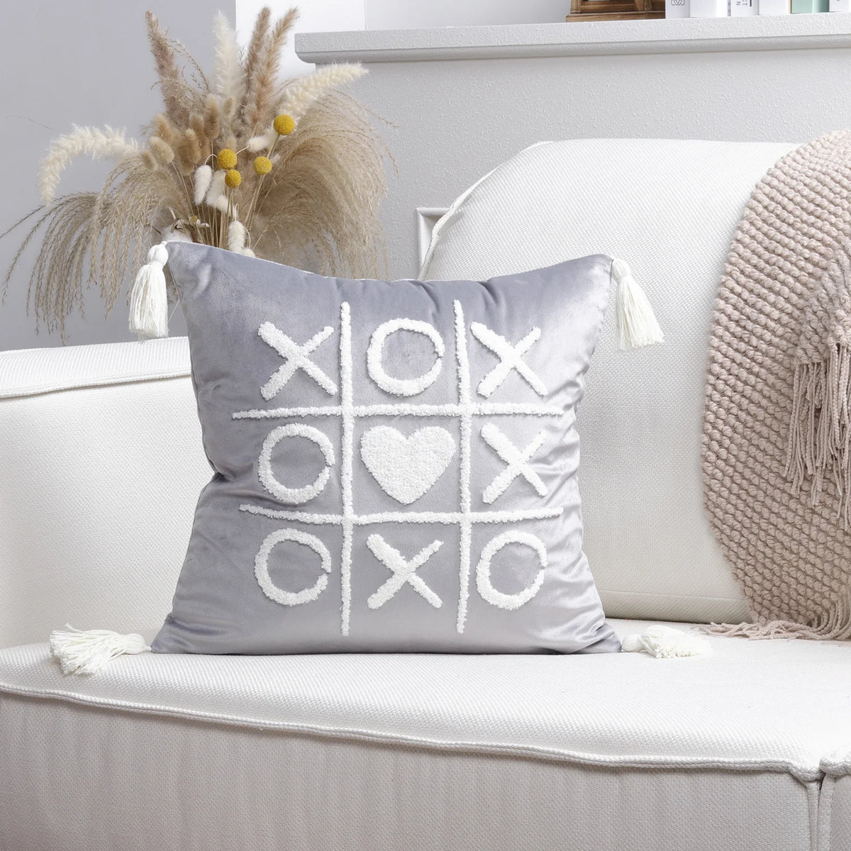Pillow Cover Cotton-Linen Fuzzy Heart & Tassel Corners