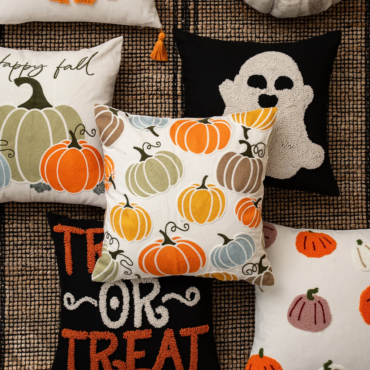 Pillow Cover Hand-Tufted Ghost Hidden Zipper Cotton Blend