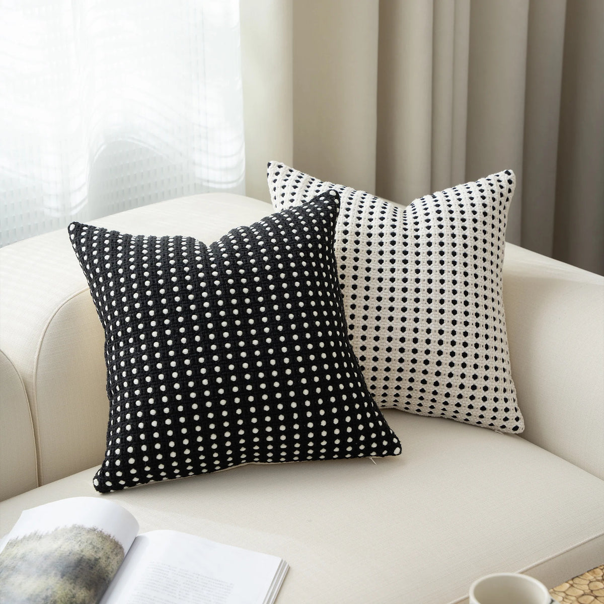 Pillow Cover Point-Tufted Linen-Feel Removable Concealed Zipper