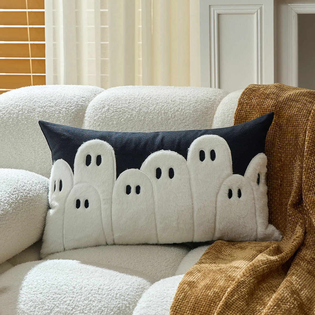 Pillow Cover Tufted Bouclé Appliqué Cotton-Linen Hidden Zipper