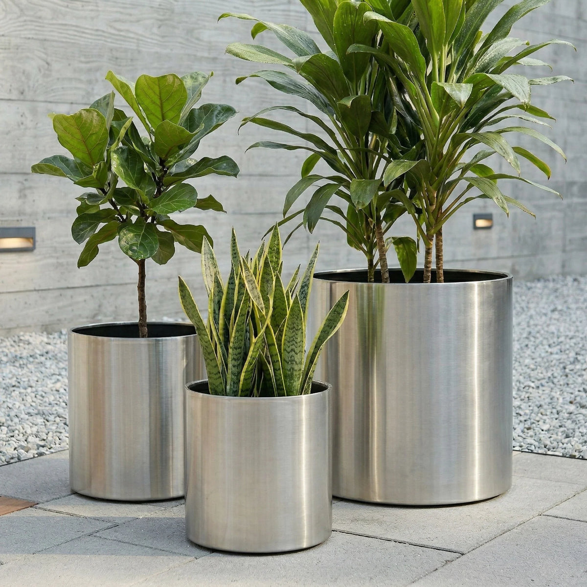 Planter Stainless Steel Weather-Resistant 31-Inch Diameter
