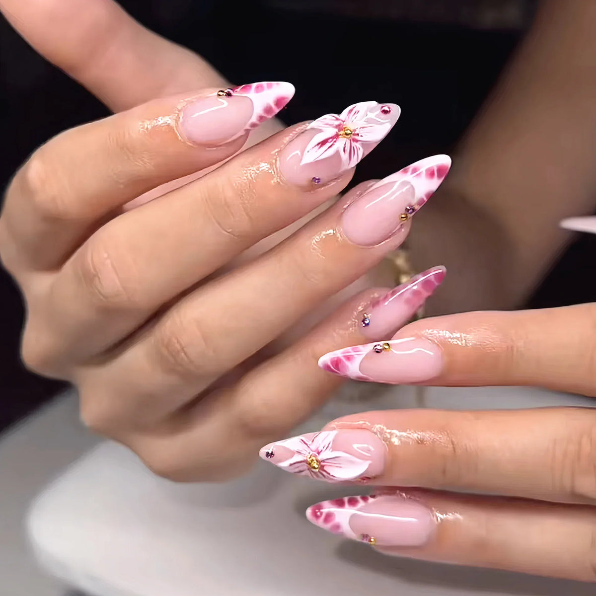 Press-On Nail Set Floral & Rhinestone Accents Chip-Resistant