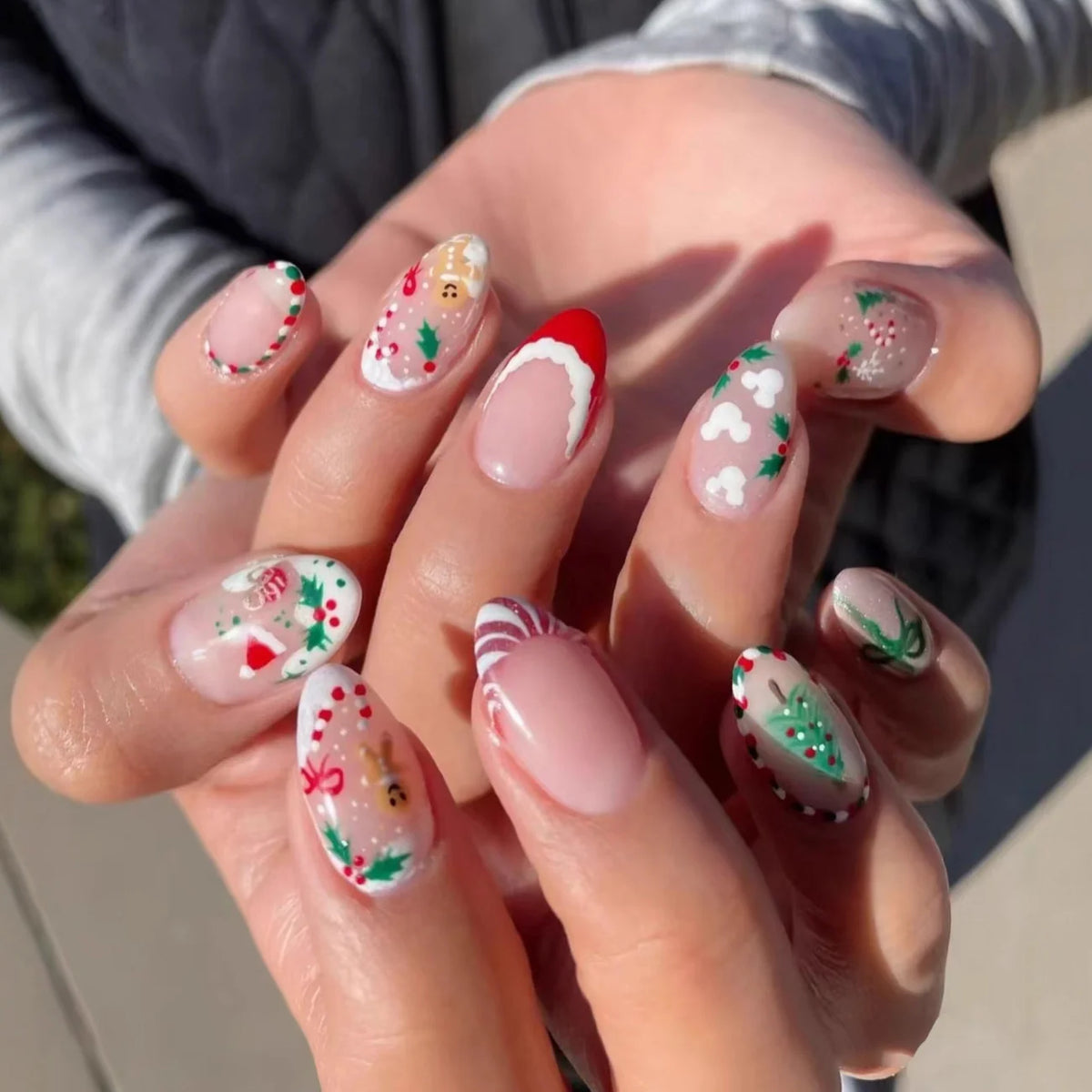 Press-On Nail Set Holiday Designs Easy Apply & Long-Lasting