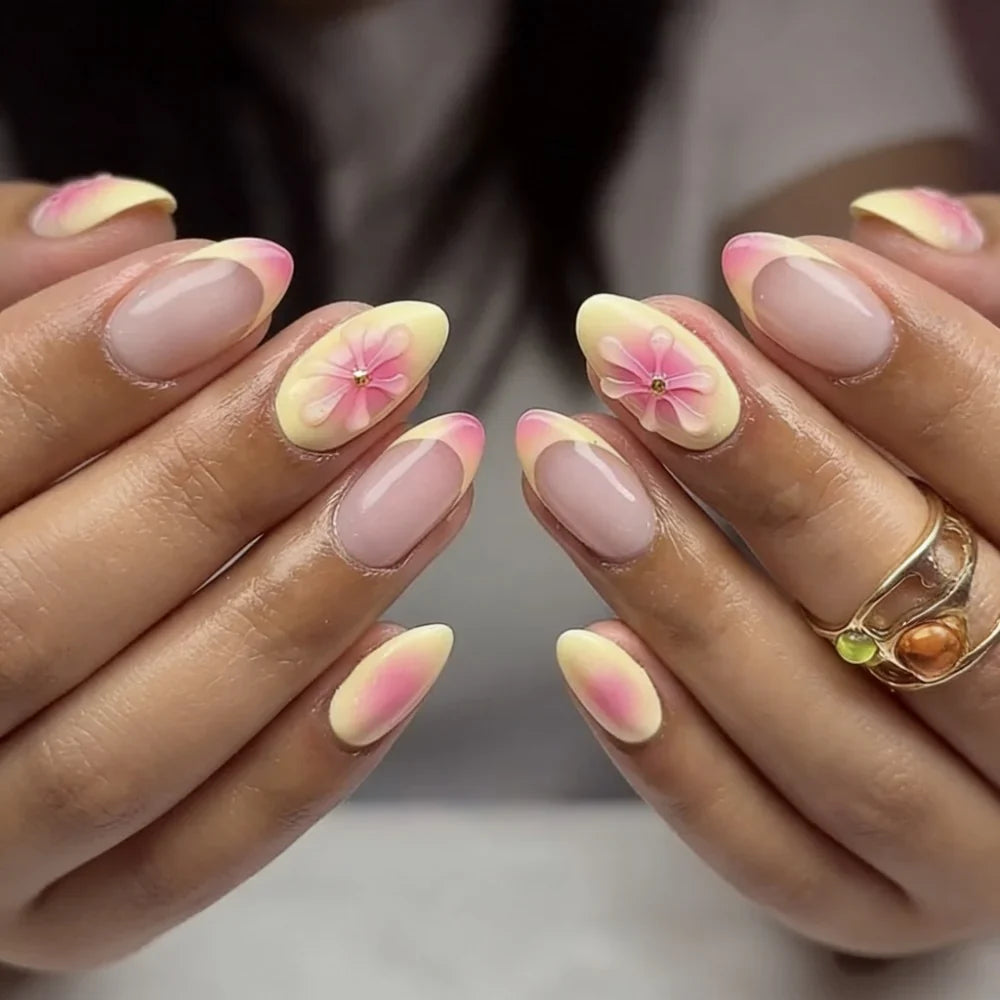 Press-On Nail Set Holiday Designs No-Glue & Lightweight