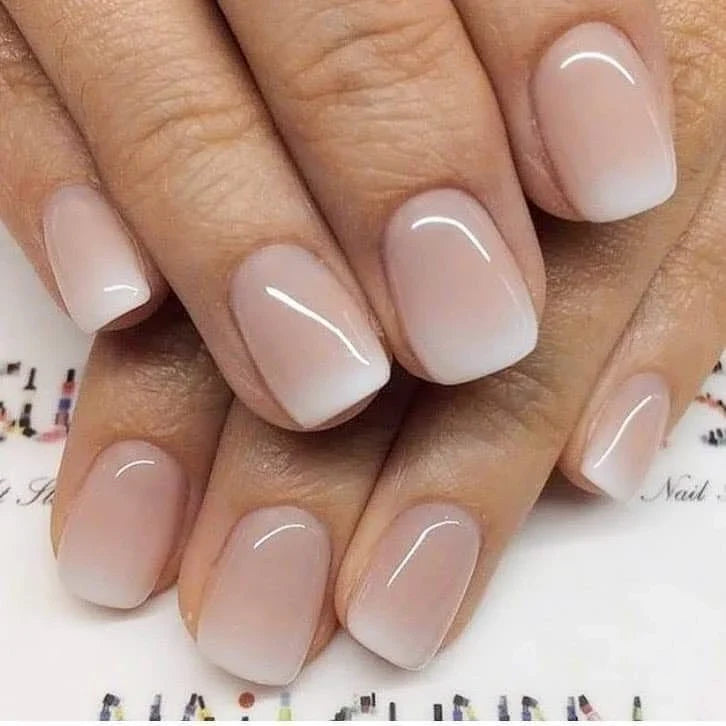 Press-On Nail Set Holiday Designs No-Glue & Lightweight