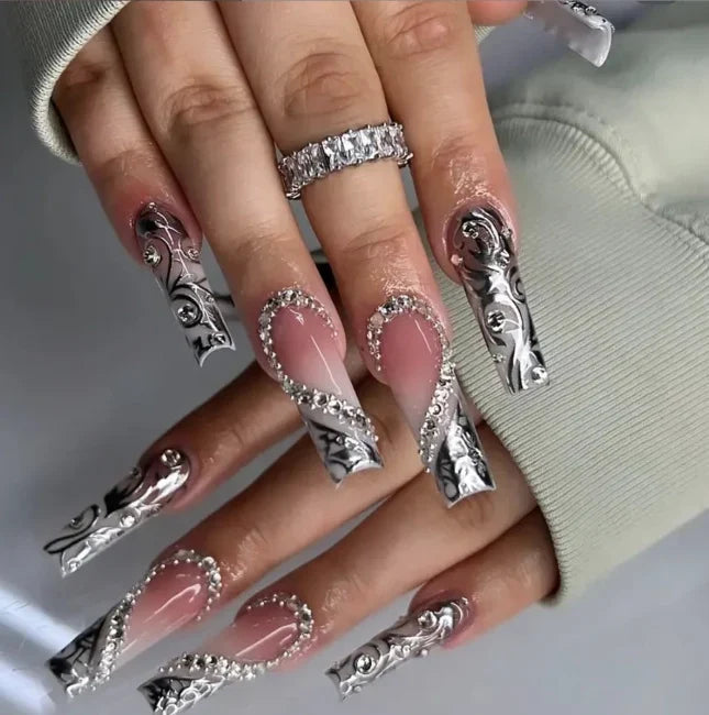 Press-On Nails Festive Holiday Designs Chip Resistant