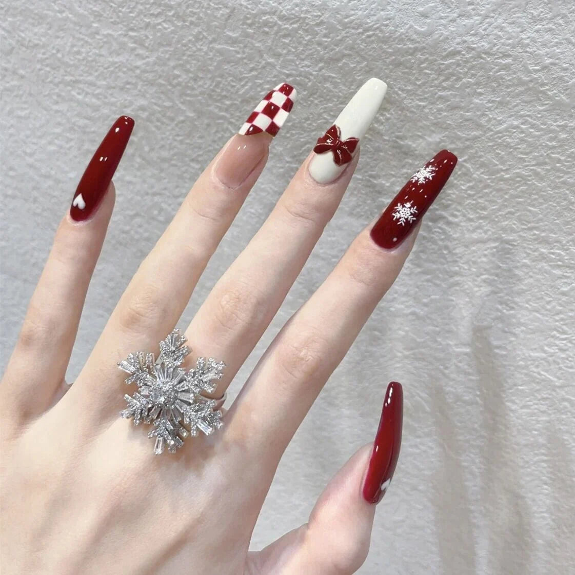Press-On Nails Festive Red Snowflake & Bow Glue-On