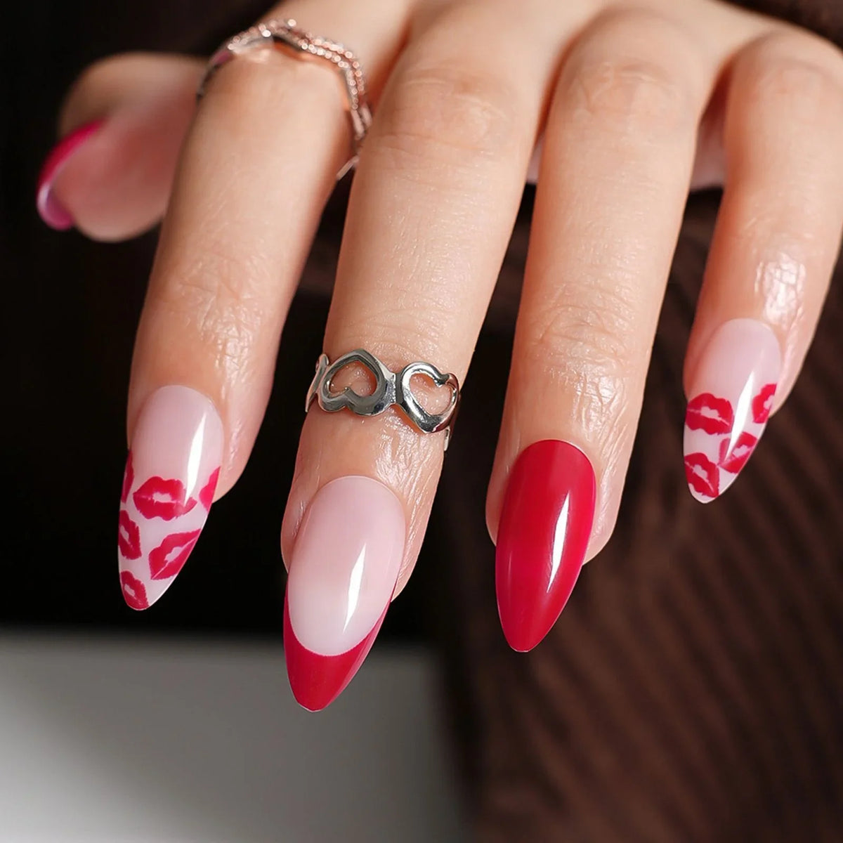 Press-On Nails Holiday Designs Gel Finish & Strong Adhesive