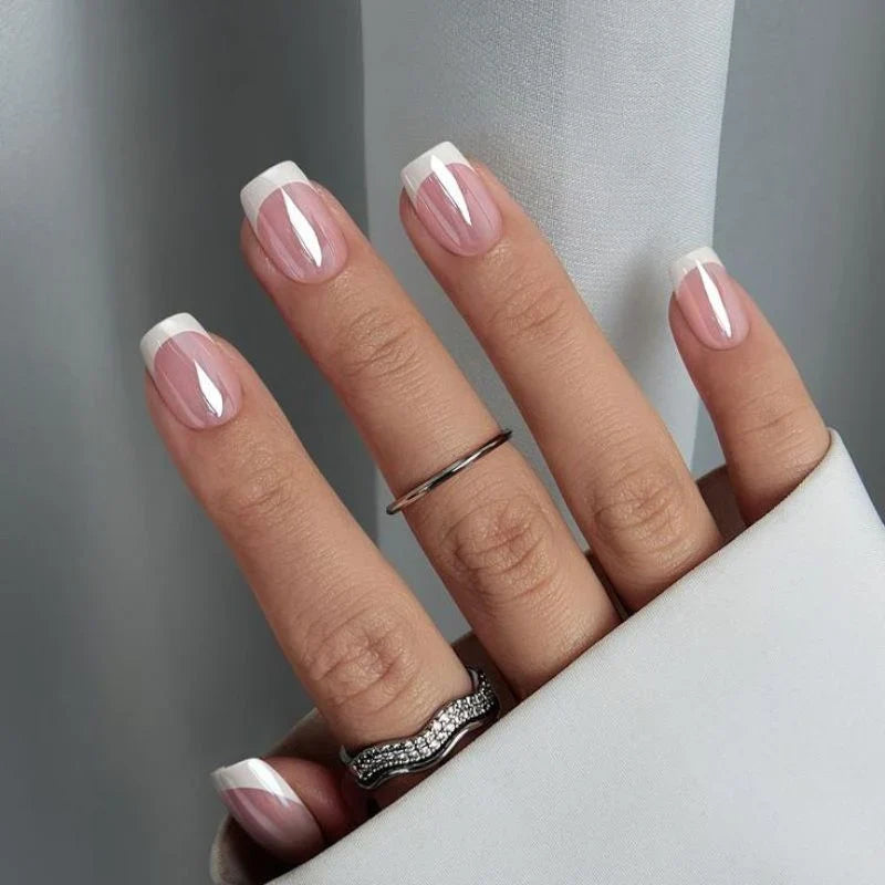 Press-On Nails Holiday Designs Peel-and-Press Comfortable Fit