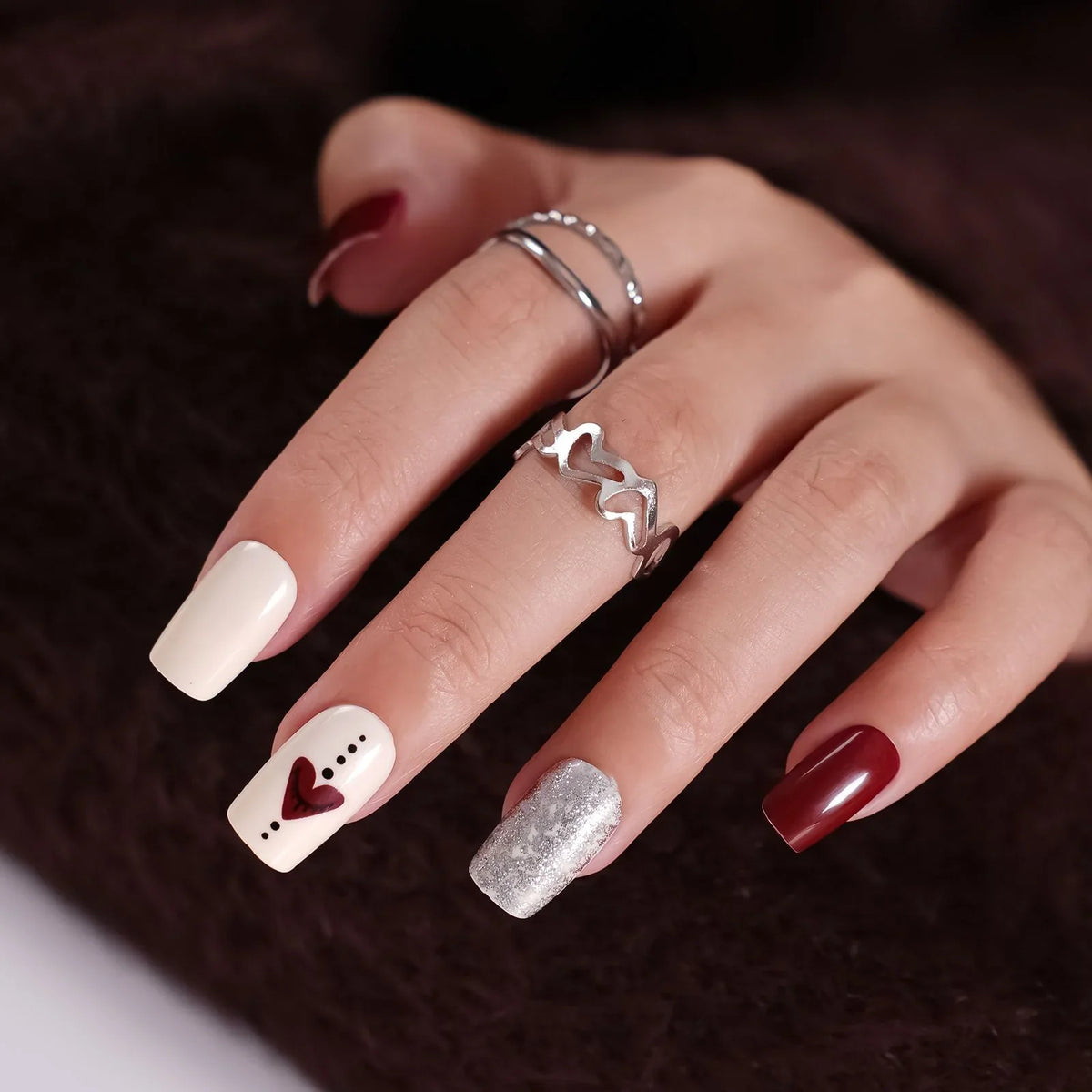 Press-On Nails Holiday Designs Peel-and-Press Comfortable Fit