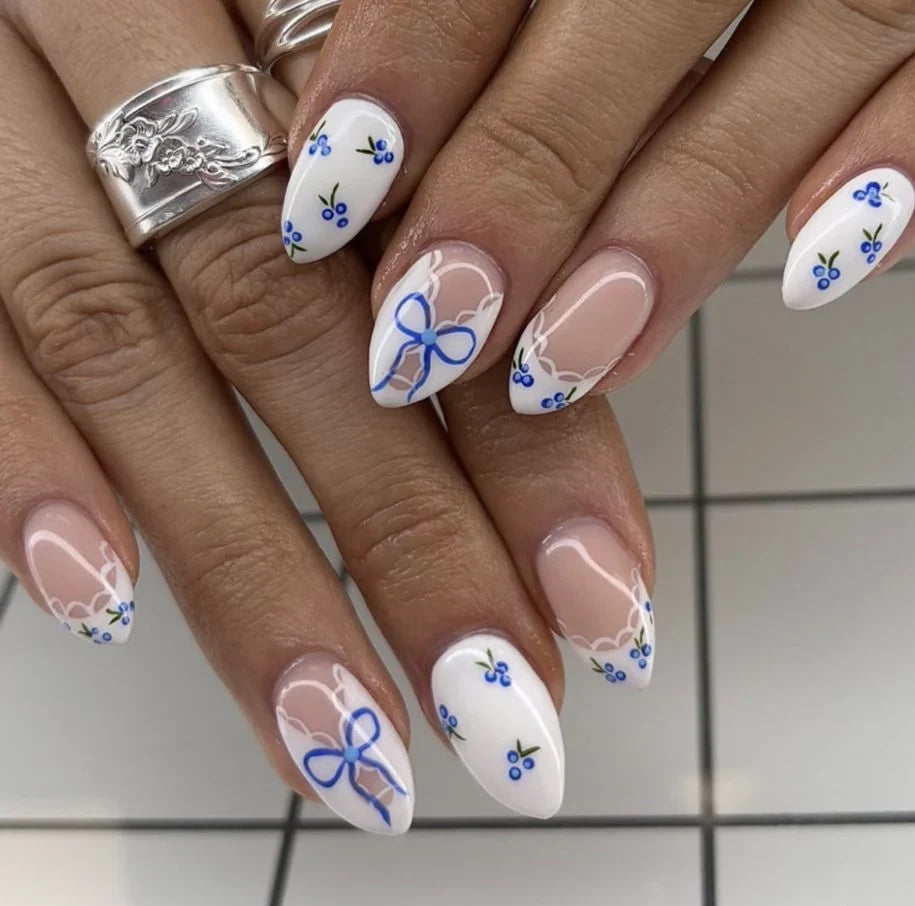 Press-On Nails Holiday Peel-And-Press Reusable & Durable
