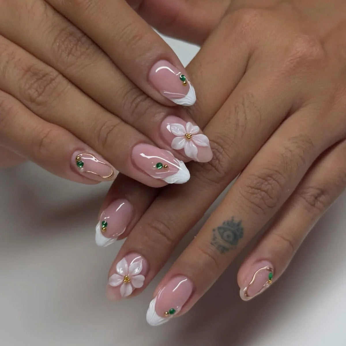 Press-On Nails Rhinestone Floral Quick-Apply Multiple Sizes
