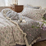 Quilt Set Reversible Floral Ruffle 4 Piece
