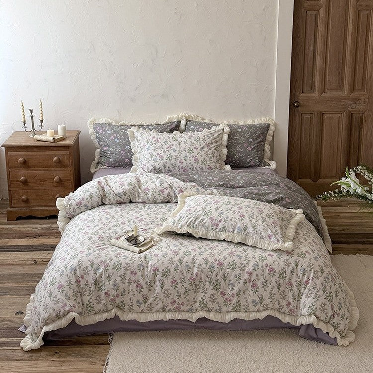 Quilt Set Reversible Floral Ruffle 4 Piece