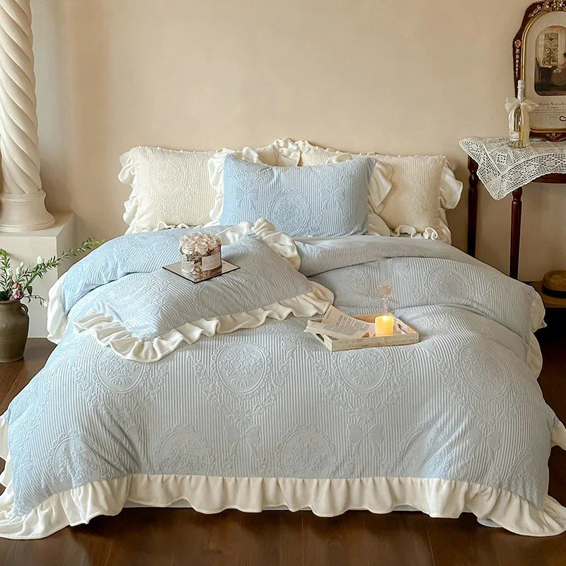 Quilted Bedding Set Jacquard Medallion Ruffle Accents Breathable Skin-Friendly